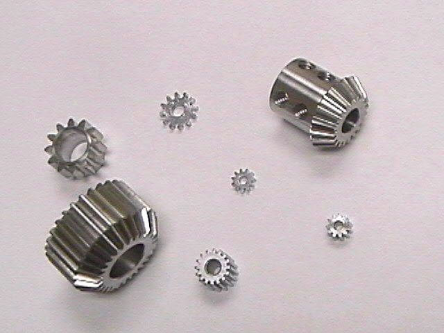 Different sizes of Spur, Combination -Spur, Bevel Gears